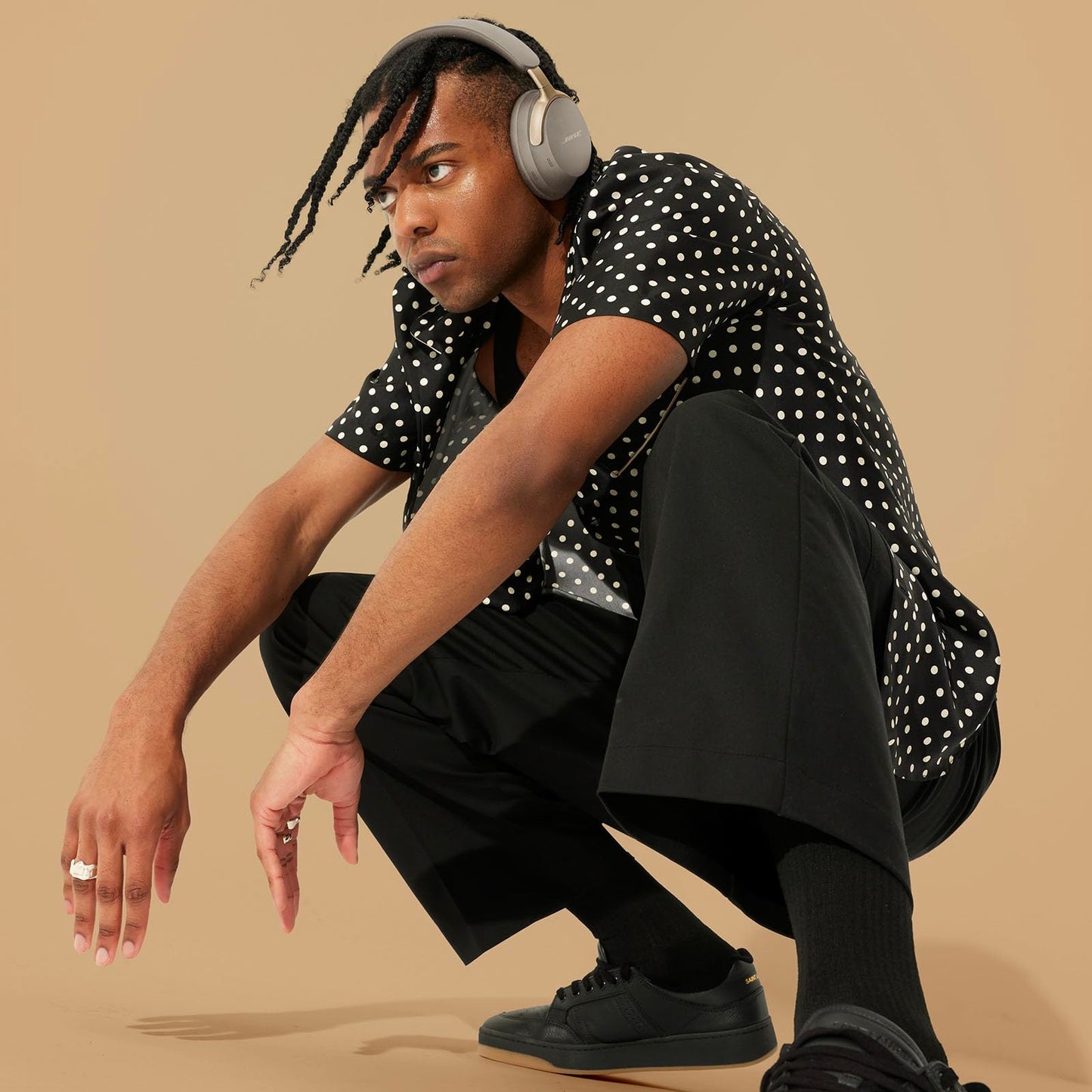 Bose QuietComfort Ultra Bluetooth Headphones, Wireless Headphones with Spatial Audio, Over Ear Noise Cancelling with Mic, Up to 24 Hours of Playtime, Black